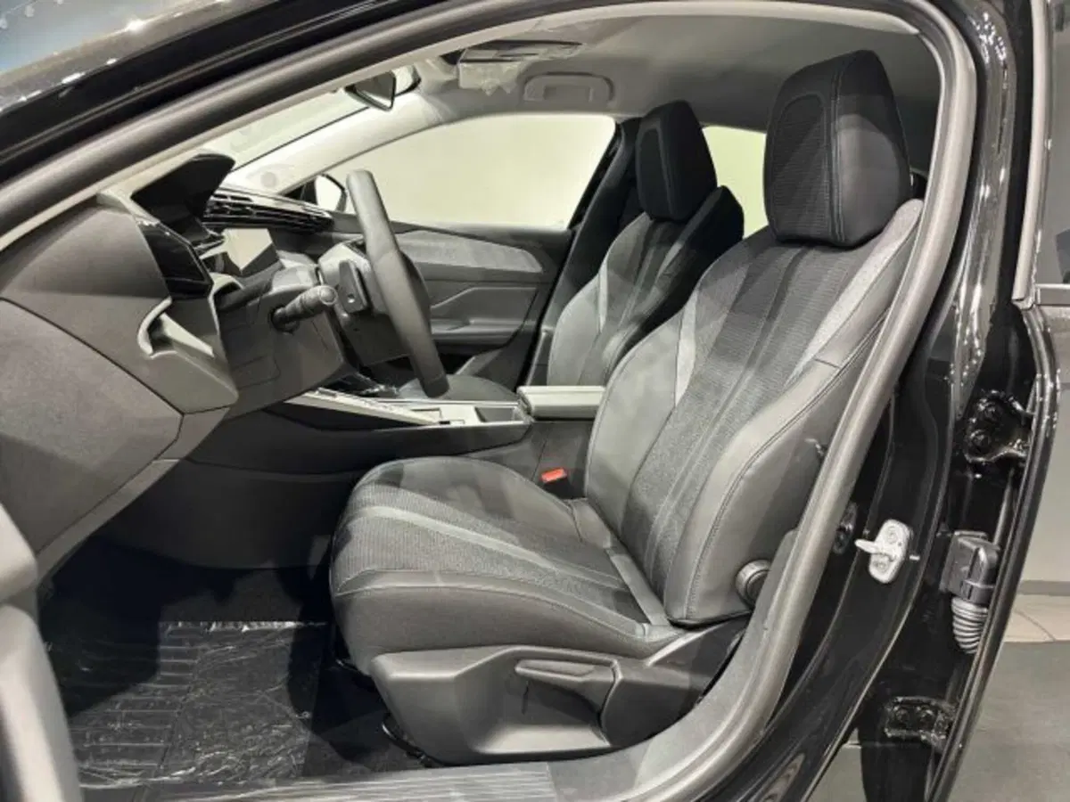 Peugeot 308 nuova a Sondrio (4)