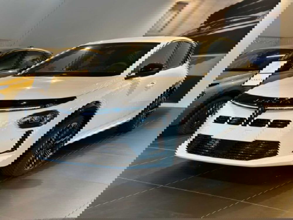 Lancia Ypsilon nuova a Sondrio