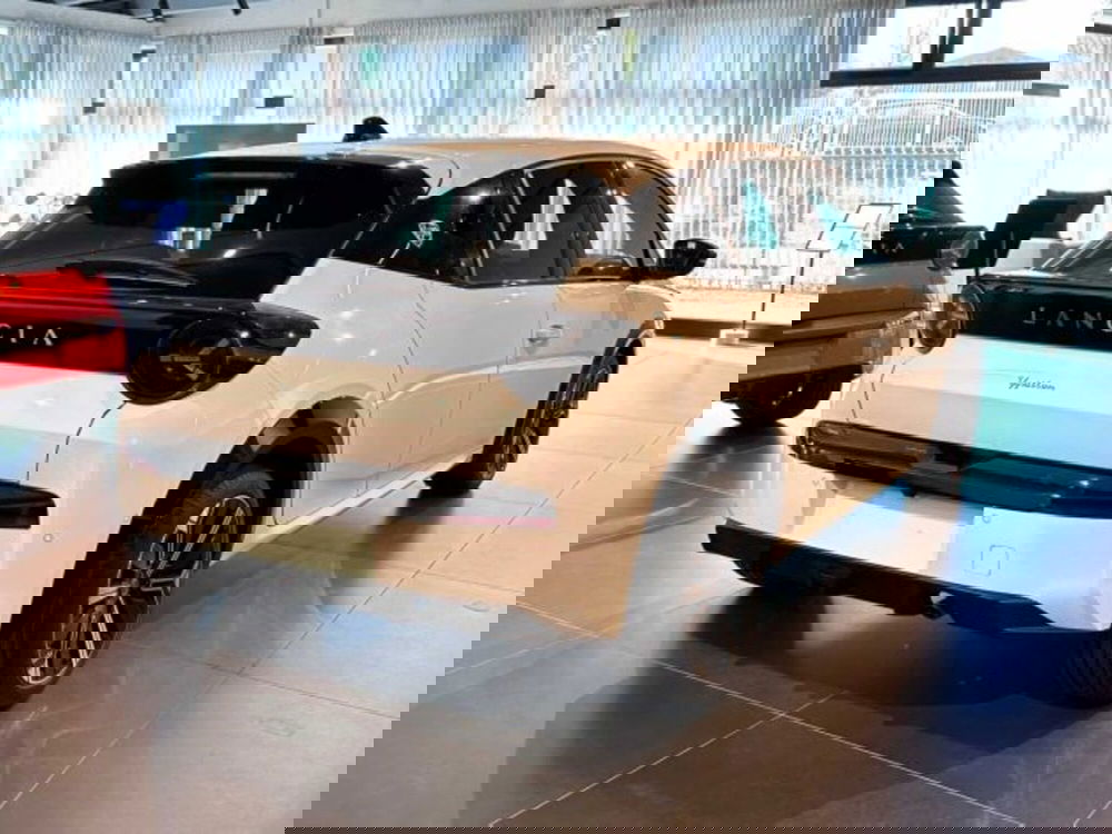 Lancia Ypsilon nuova a Sondrio (5)