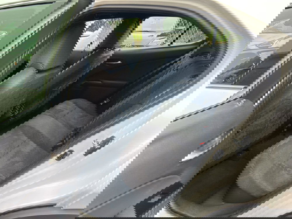 Lexus UX usata a Piacenza (12)