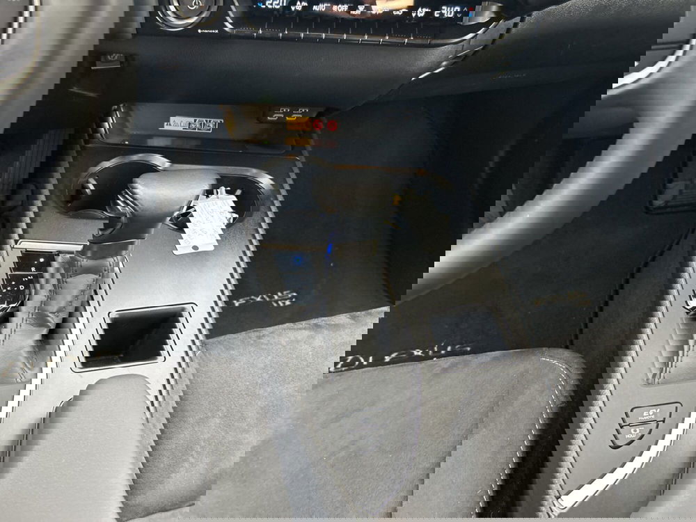 Lexus UX usata a Piacenza (15)