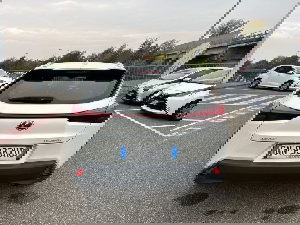 Lexus UX usata a Piacenza (6)