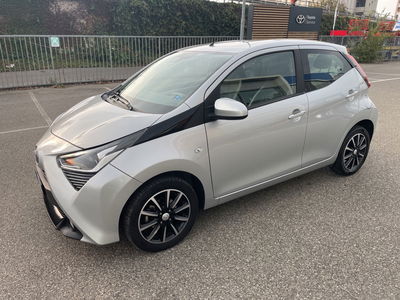Toyota Aygo 1.0 VVT-i 72 CV 5 porte x-play del 2019 usata a Piacenza
