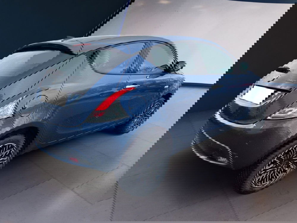 Lancia Ypsilon usata a Torino (4)