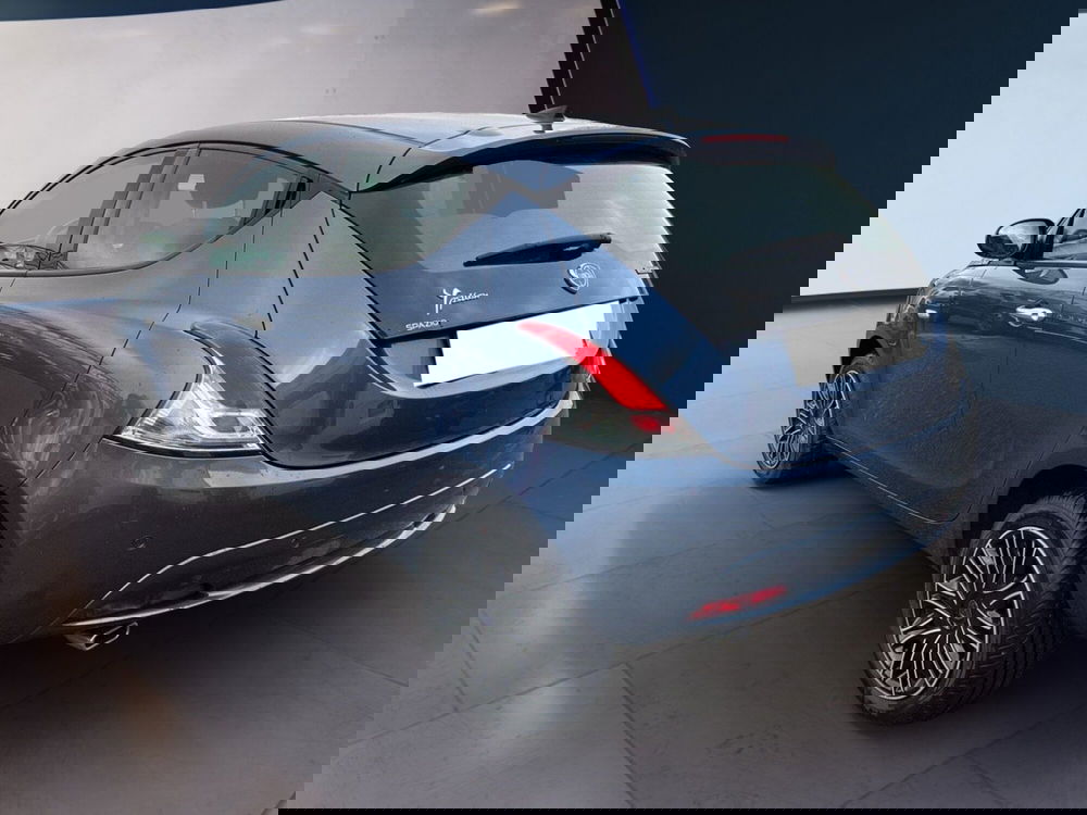 Lancia Ypsilon usata a Torino (5)