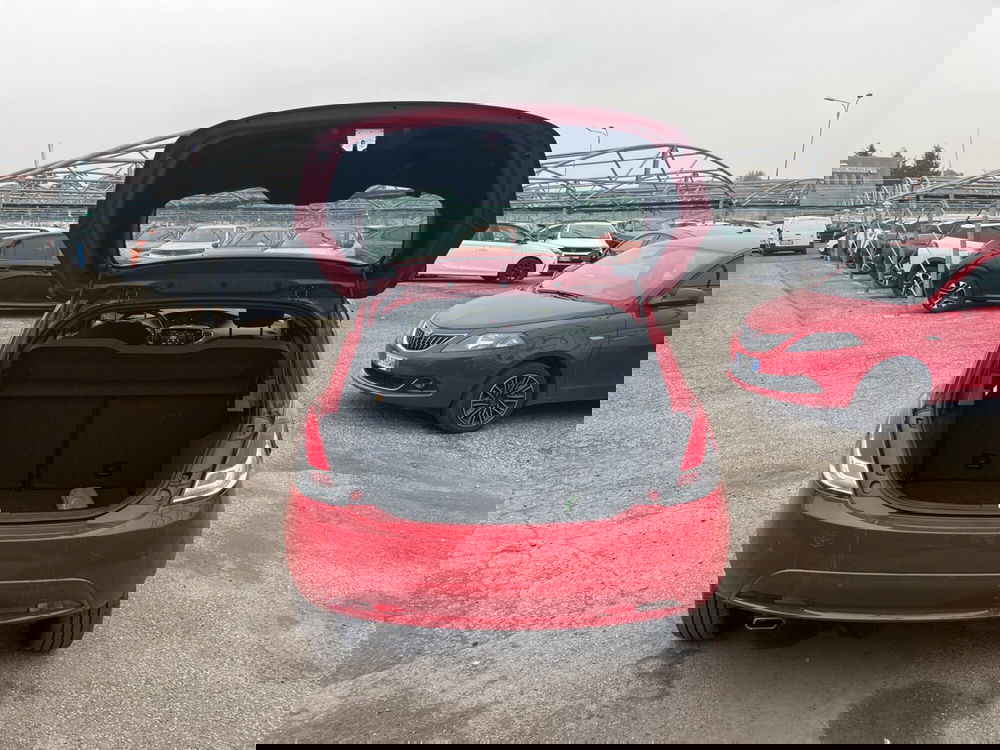 Lancia Ypsilon usata a Torino (7)