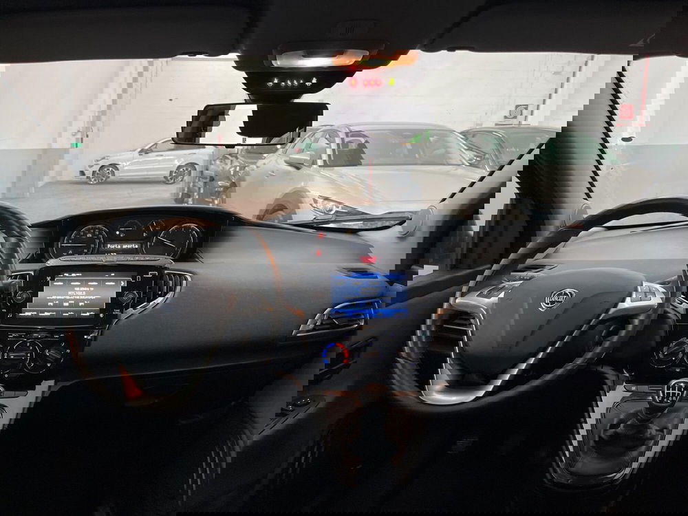 Lancia Ypsilon usata a Torino (11)