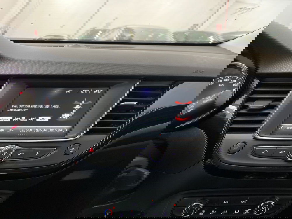 Opel Crossland X usata a Torino (13)