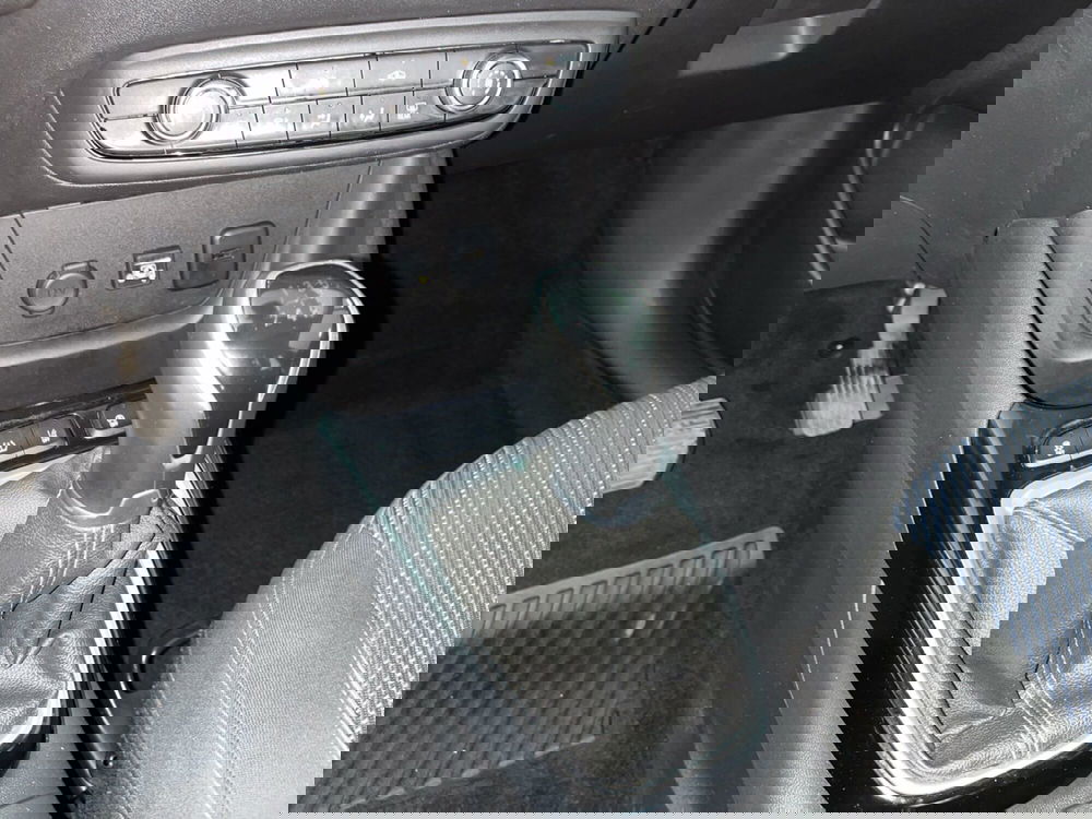 Opel Crossland X usata a Torino (14)