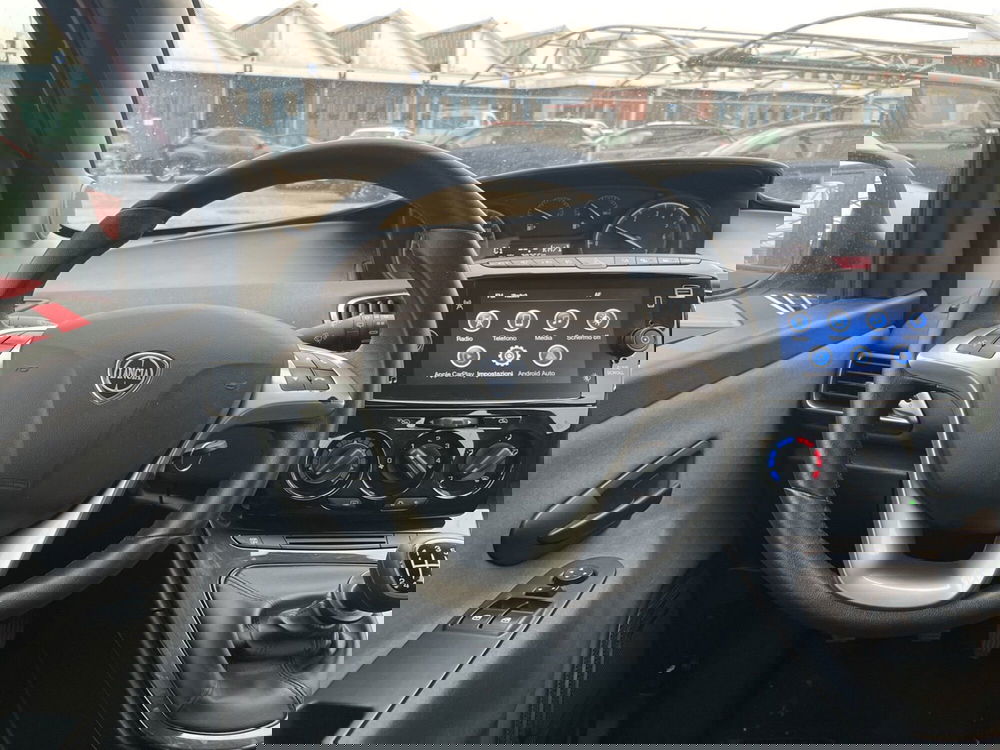 Lancia Ypsilon usata a Torino (10)