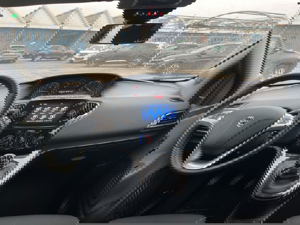 Lancia Ypsilon usata a Torino (9)