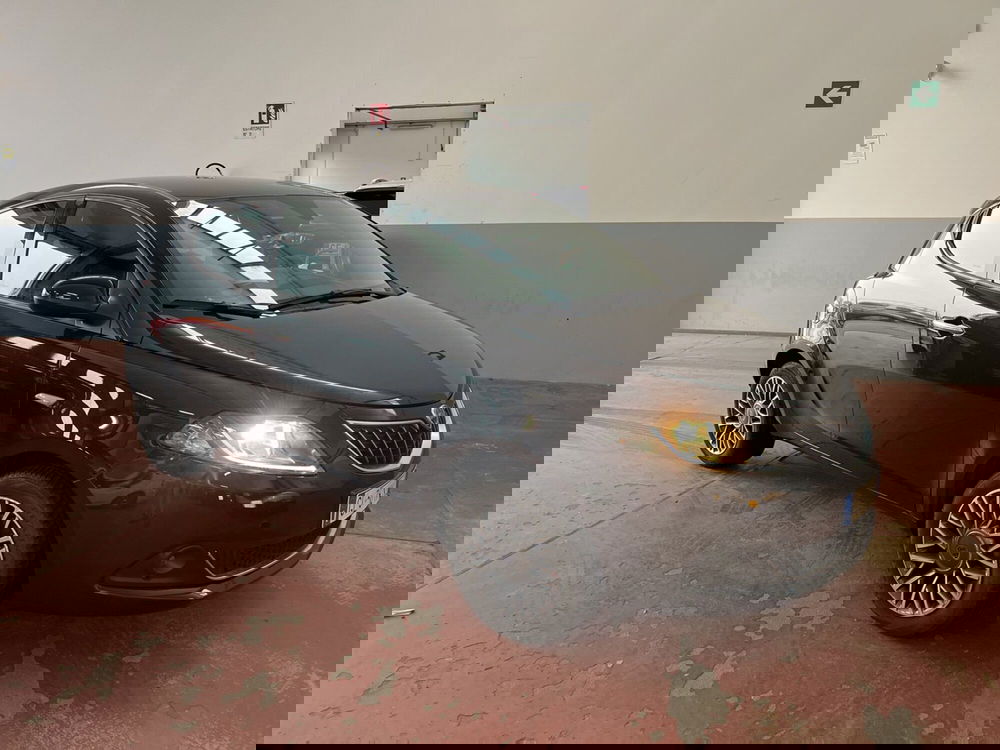 Lancia Ypsilon usata a Torino (2)