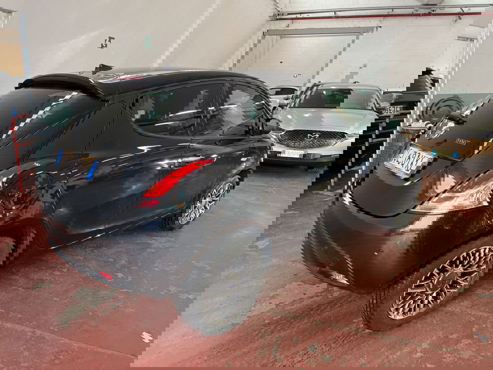 Lancia Ypsilon usata a Torino (6)