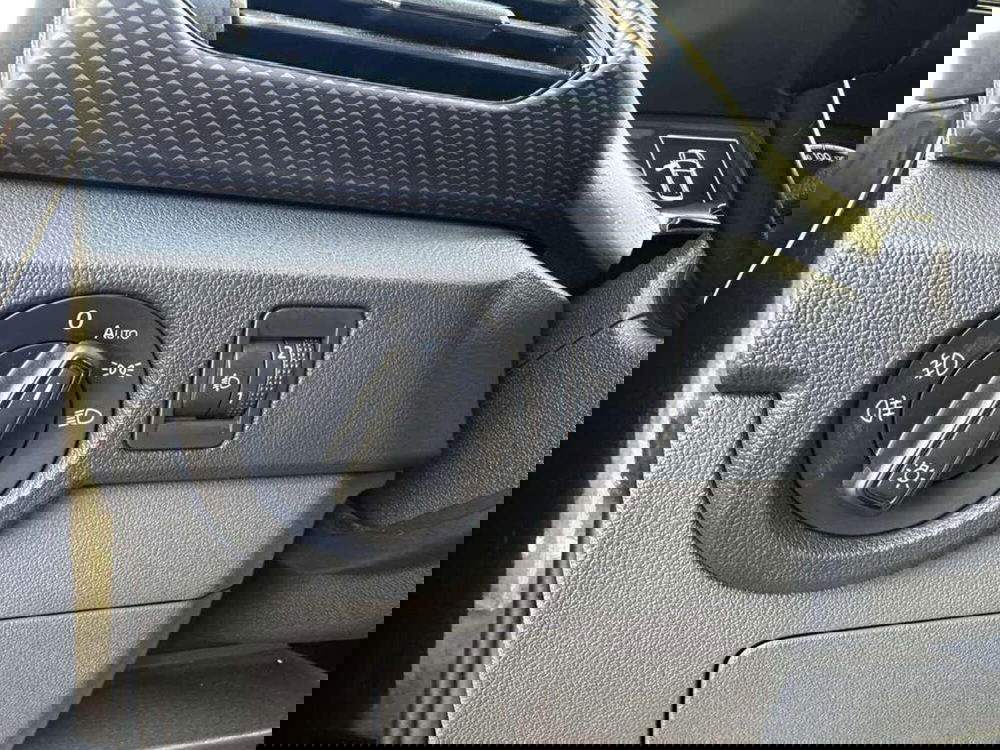 Volkswagen T-Cross usata a Alessandria (13)