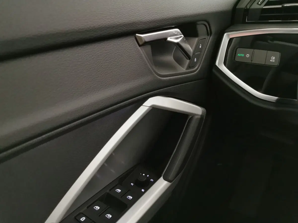 Audi Q3 Sportback usata a Chieti (13)