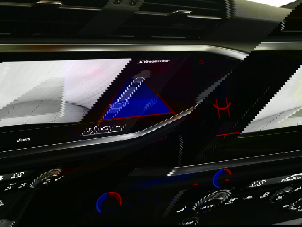 Audi Q3 Sportback usata a Chieti (18)