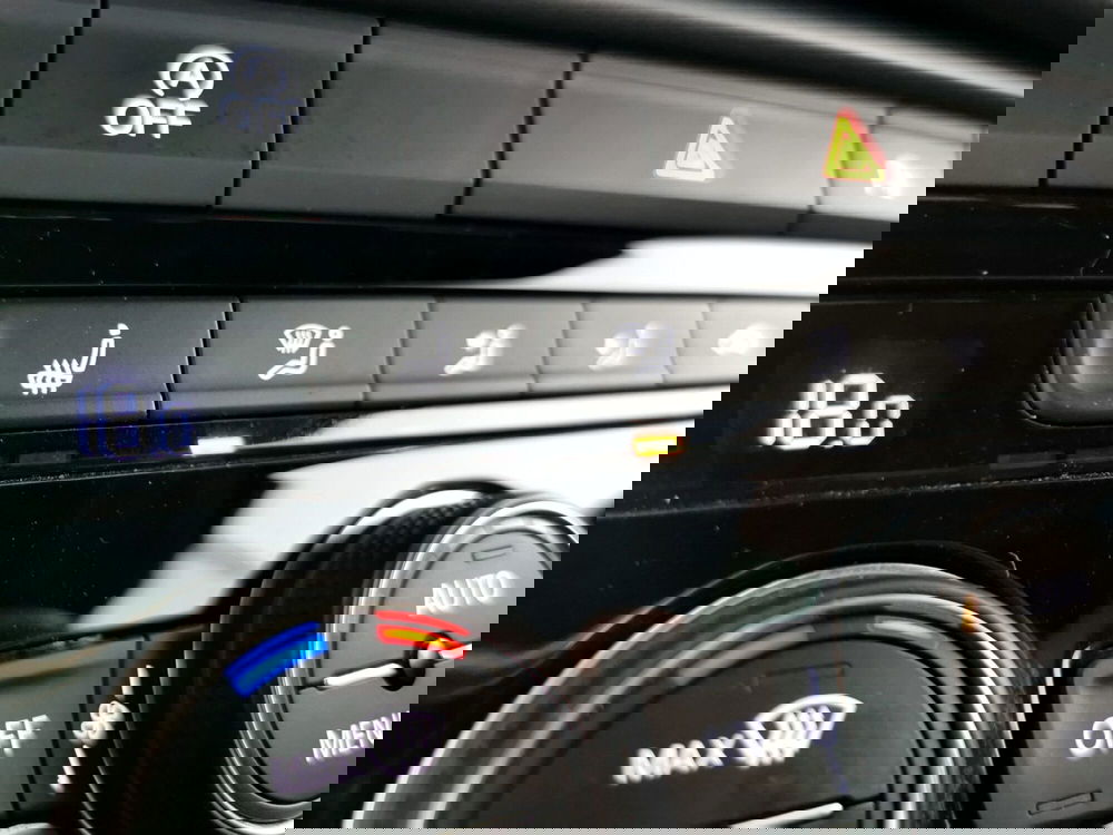 Volkswagen T-Roc Cabrio usata a Chieti (11)