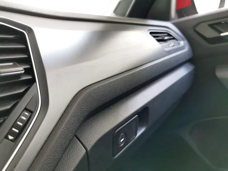 Volkswagen T-Roc Cabrio usata a Chieti (15)