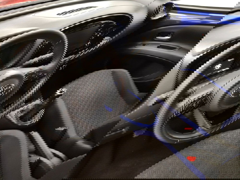 Toyota Aygo X usata a Roma (12)