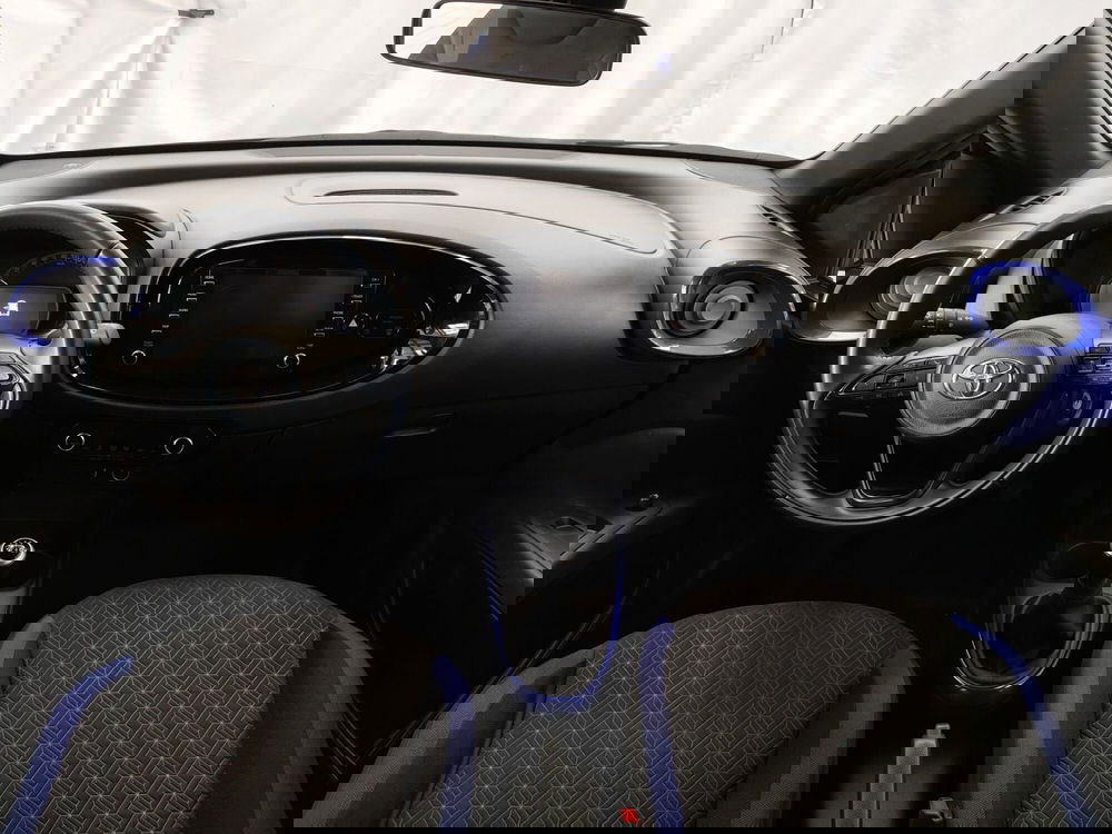 Toyota Aygo X usata a Roma (9)