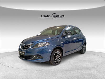 Lancia Ypsilon 1.0 FireFly 5 porte S&amp;S Hybrid Gold Plus del 2024 usata a Siena