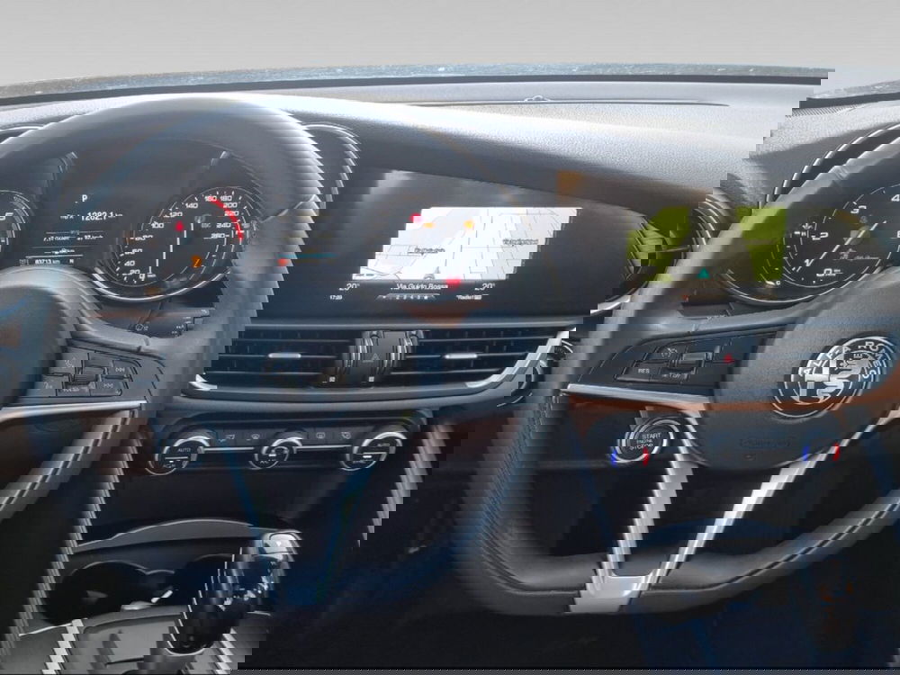 Alfa Romeo Giulia usata a Siena (8)