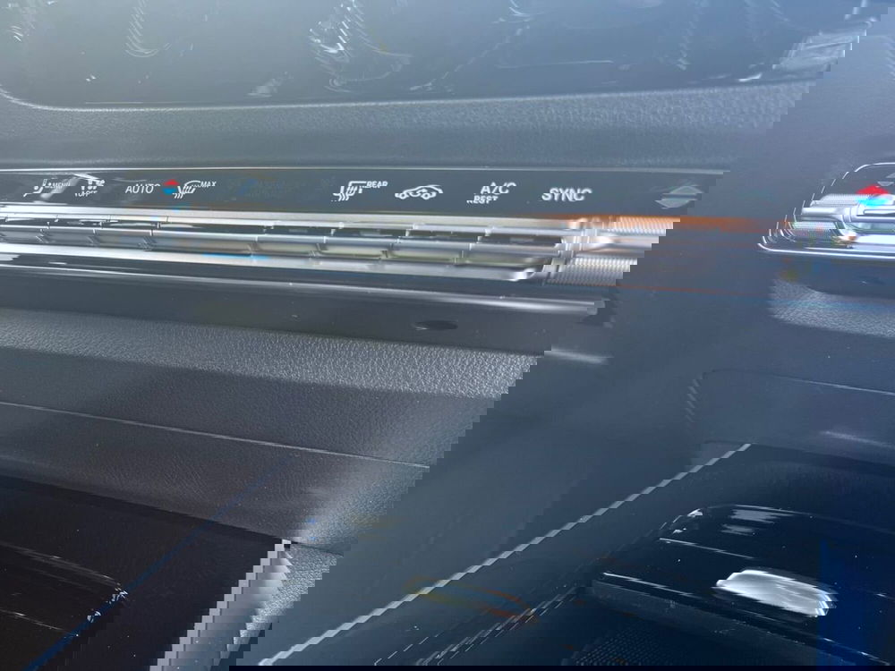 Mercedes-Benz GLA SUV usata a Bari (14)