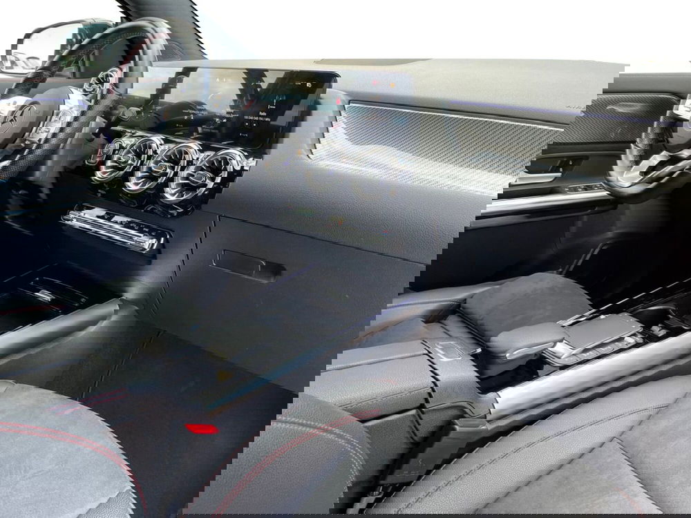 Mercedes-Benz GLA SUV usata a Bari (15)