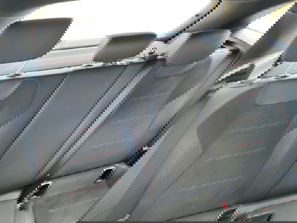 Mercedes-Benz GLA SUV usata a Bari (16)