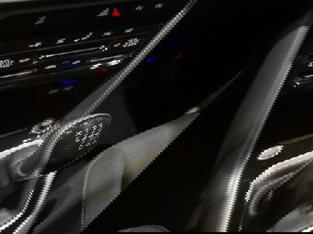 Volkswagen T-Roc nuova a Padova (13)