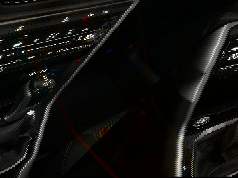 Volkswagen T-Roc nuova a Padova (12)