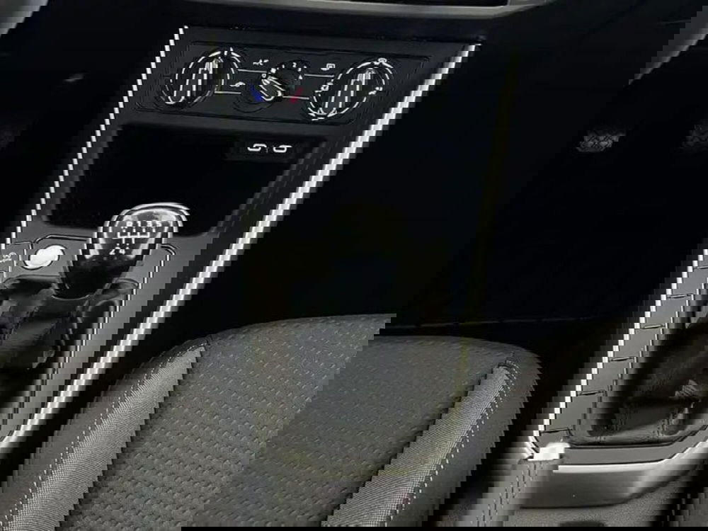 Volkswagen Taigo nuova a Padova (12)