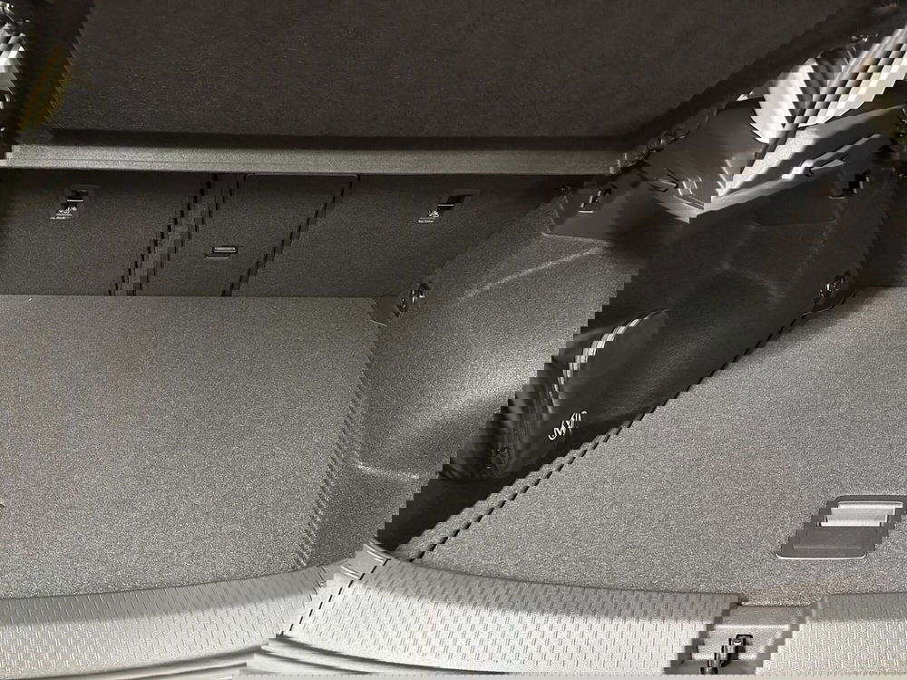 Volkswagen T-Roc nuova a Padova (14)