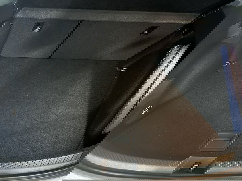 Volkswagen Taigo nuova a Padova (14)