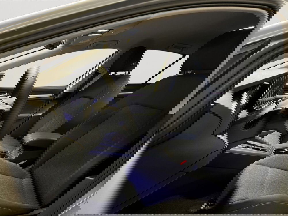 Volkswagen Golf nuova a Padova (7)