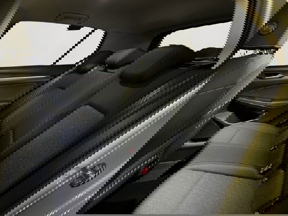 Volkswagen Golf nuova a Padova (8)