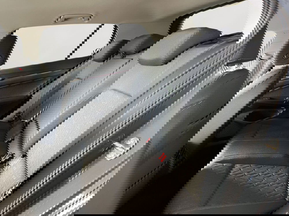 Volkswagen Golf nuova a Padova (6)