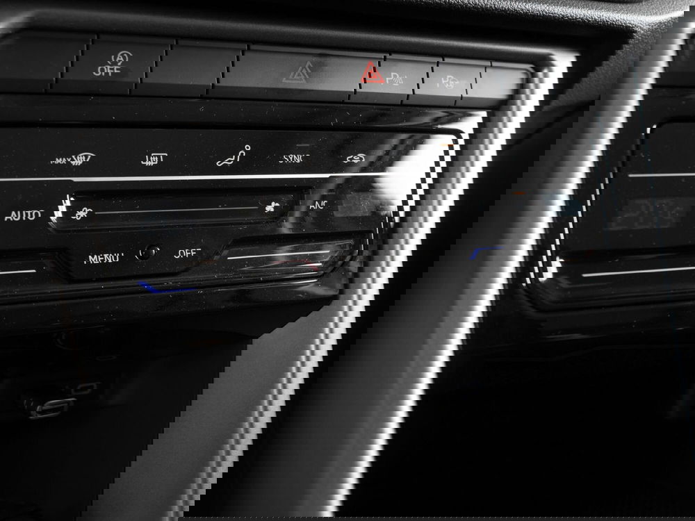 Volkswagen T-Roc usata a Padova (12)