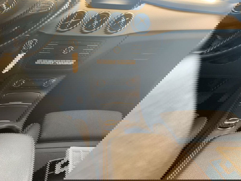 Mercedes-Benz Classe B usata a Cosenza (15)