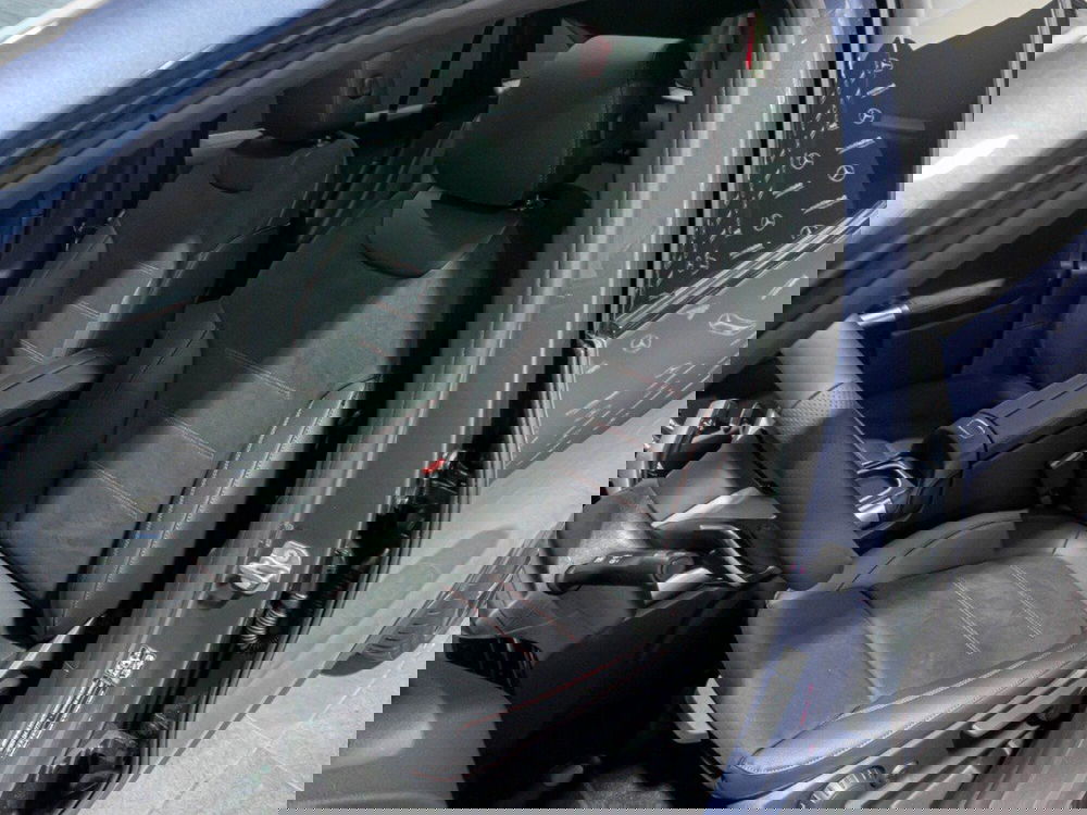 Mercedes-Benz GLA SUV nuova a Macerata (10)