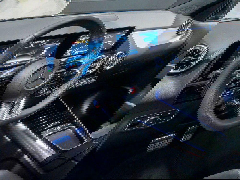 Mercedes-Benz GLA SUV nuova a Macerata (13)