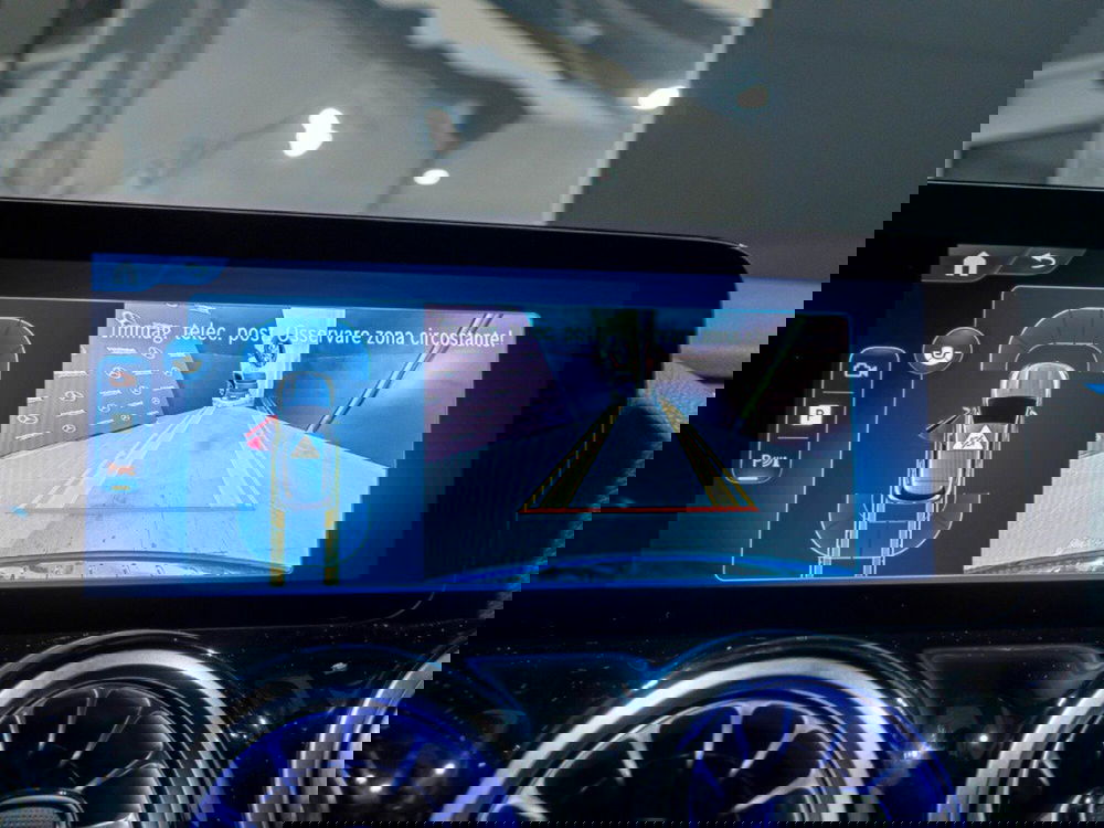 Mercedes-Benz GLA SUV nuova a Macerata (15)