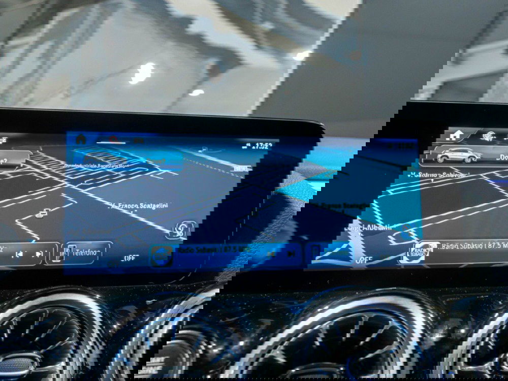 Mercedes-Benz GLA SUV nuova a Macerata (16)