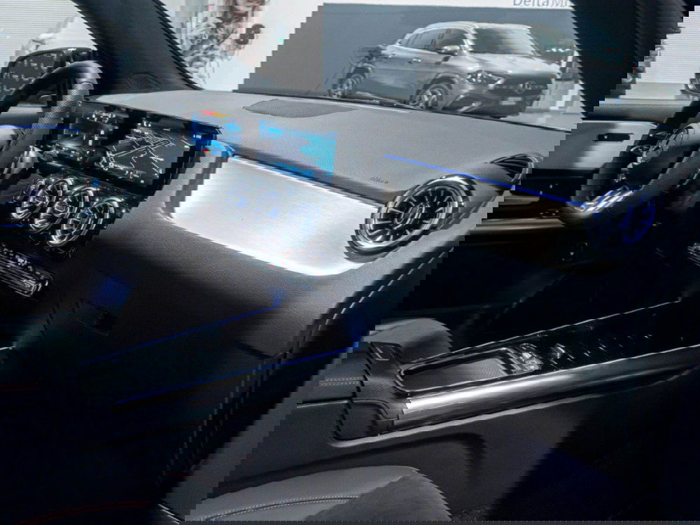 Mercedes-Benz GLA SUV nuova a Macerata (20)