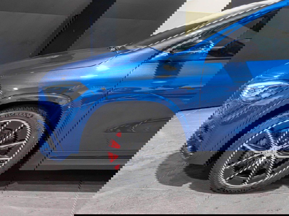 Mercedes-Benz GLA SUV nuova a Macerata (4)