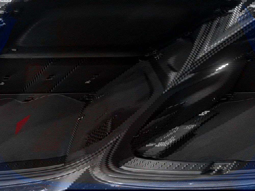 Mercedes-Benz GLA SUV nuova a Macerata (8)