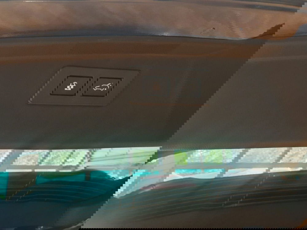 Subaru Outback usata a Como (11)