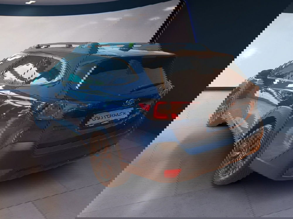 Subaru Outback usata a Como (6)