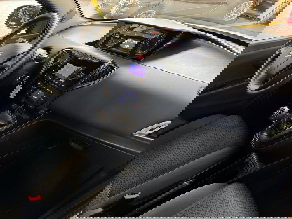 Lancia Ypsilon usata a Milano (5)