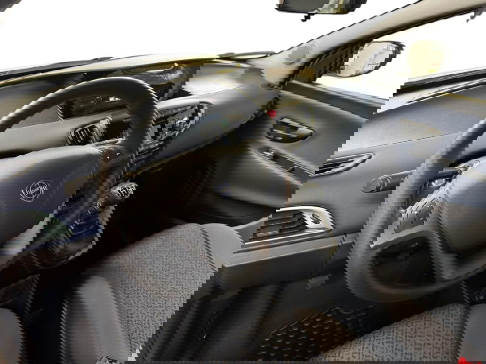 Lancia Ypsilon usata a Milano (6)